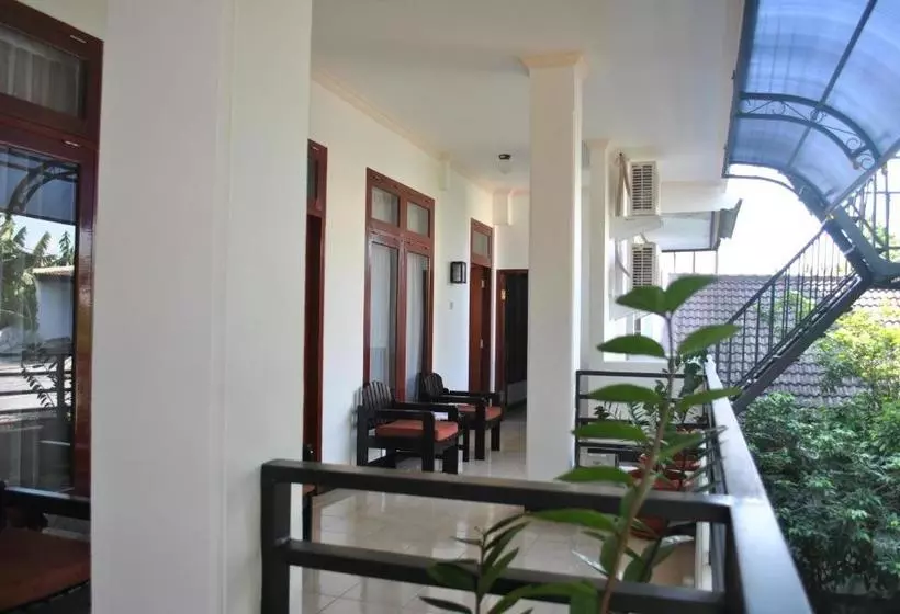 Hotelli Kurnia Jaya