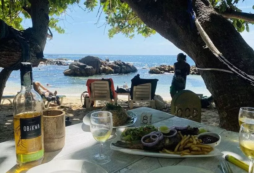 Hotelli Oasis Wadduwa