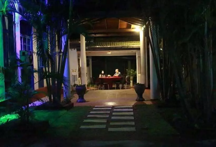 Hotelli Oasis Wadduwa