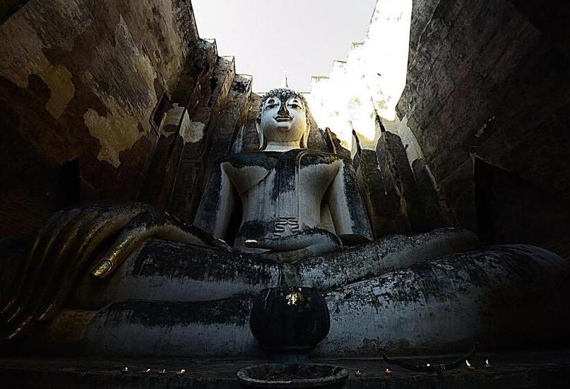 בית מלון כפרי Saksuksmile Resort