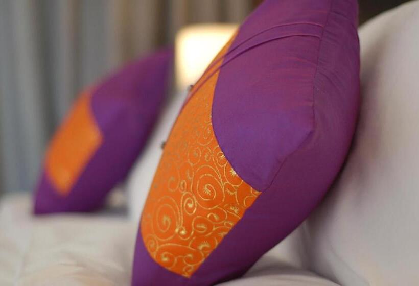 בית מלון כפרי Saksuksmile Resort