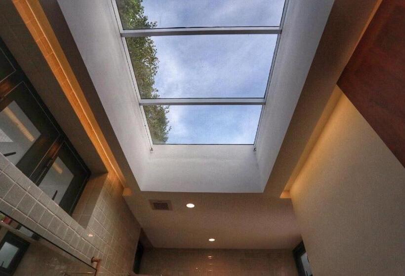 בית מלון כפרי Varinah Resort