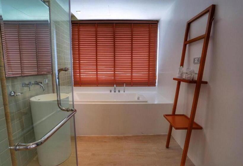 בית מלון כפרי Varinah Resort