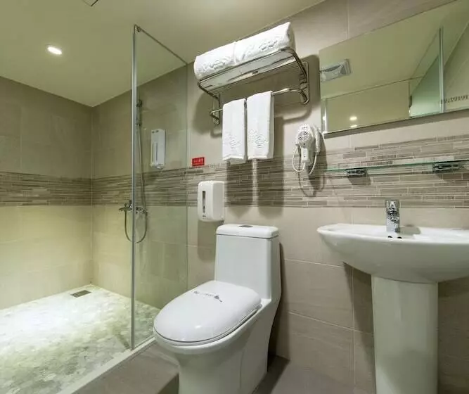 Xinshehotel   Chungli