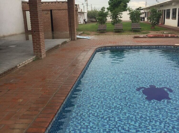 Las Flores Hotel Y Cabañas