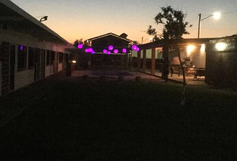 Las Flores Hotel Y Cabañas