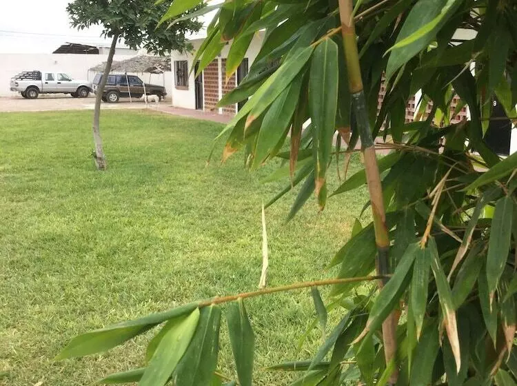 Las Flores Hotel Y Cabañas