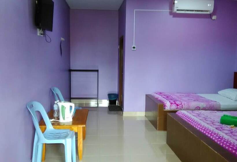 فندق على الطريق Inapan Aishah