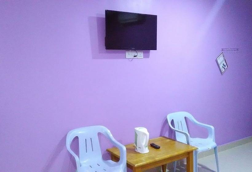 فندق على الطريق Inapan Aishah