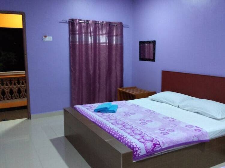 فندق على الطريق Inapan Aishah