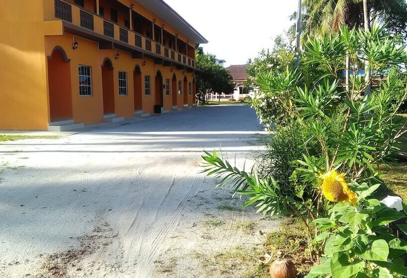 فندق على الطريق Inapan Aishah