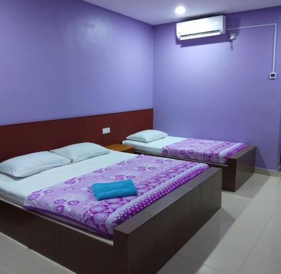 فندق على الطريق Inapan Aishah