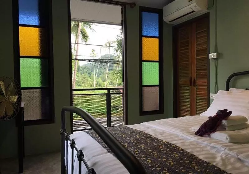 Retkeilymaja Talardkao Balcony Krabi