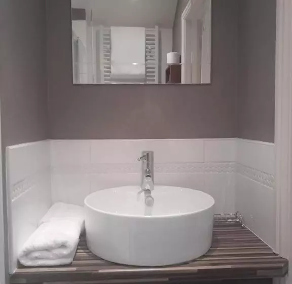 Aamiaismajoitus (B&B) The Lodge