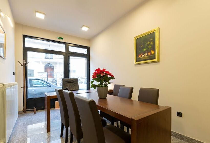 هتل Sterling Garni