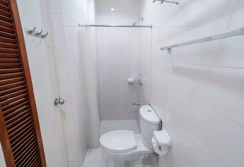 ホテル Zen Rooms Bf Paranaque