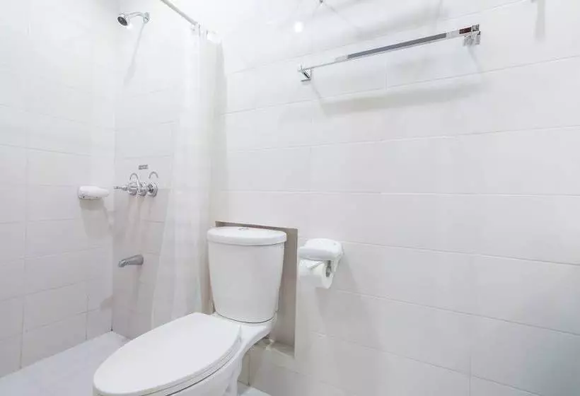ホテル Zen Rooms Bf Paranaque