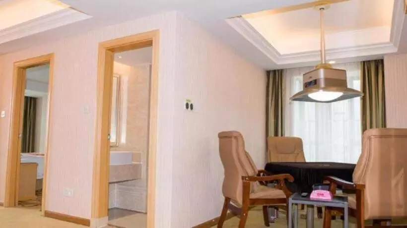 Vienna Classic Hotel Qingyuan Taihe Ancient Cave Scenic Area