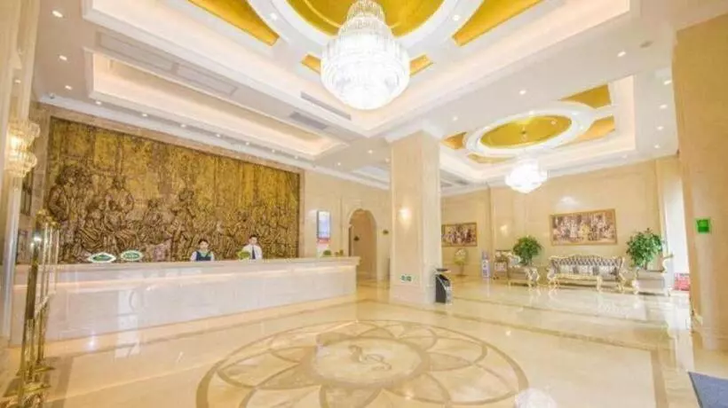 Vienna Classic Hotel Qingyuan Taihe Ancient Cave Scenic Area