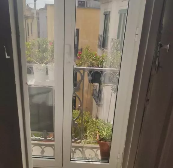 تختخواب و صبحانه Vicolo Dei Sartori