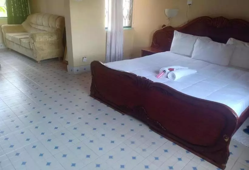 تختخواب و صبحانه Legacy Gardens Nyeri
