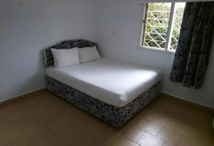 تختخواب و صبحانه Legacy Gardens Nyeri