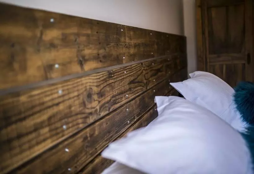 Hotelli Hôtel La Tissandière