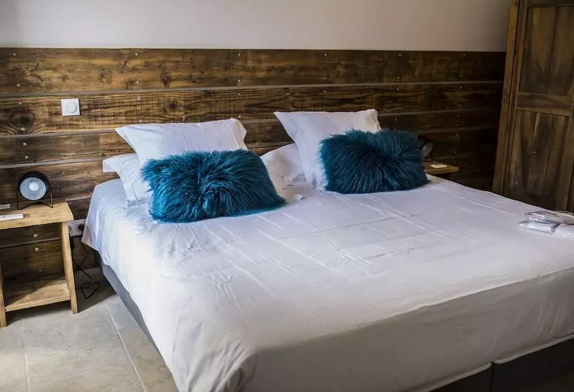 Hotelli Hôtel La Tissandière