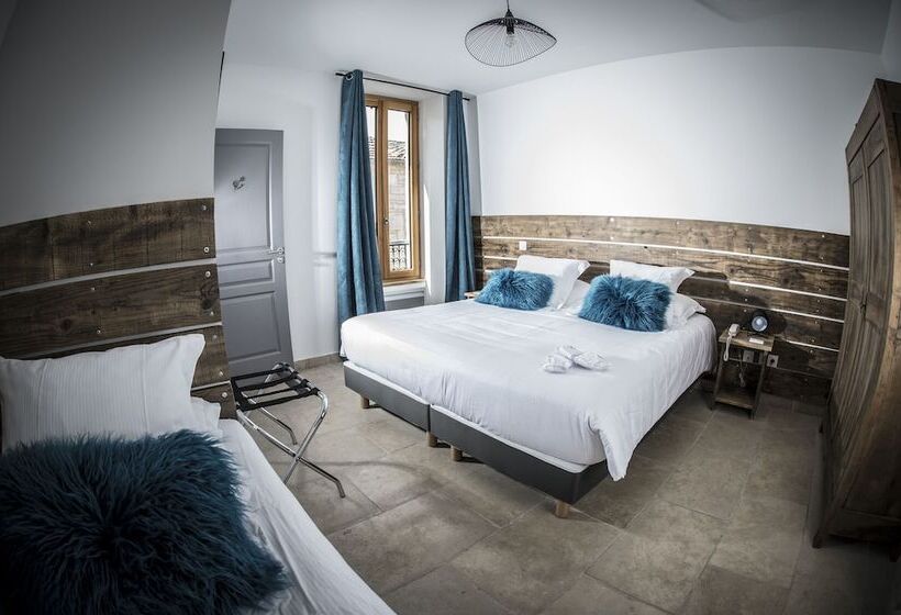 Отель Hôtel La Tissandière