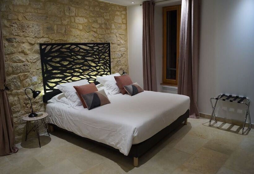 Отель Hôtel La Tissandière