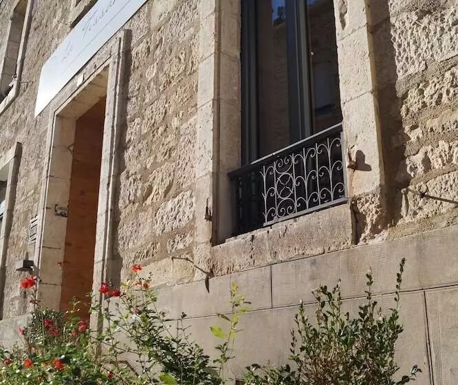 Hotelli Hôtel La Tissandière