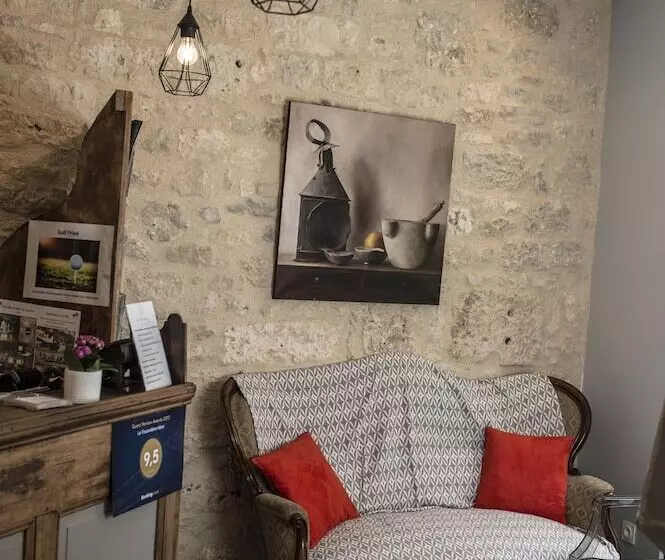 Hotelli Hôtel La Tissandière