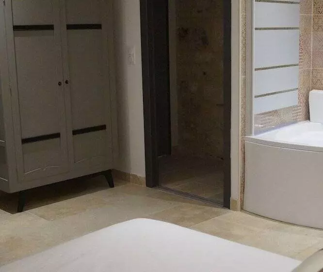 Hotelli Hôtel La Tissandière