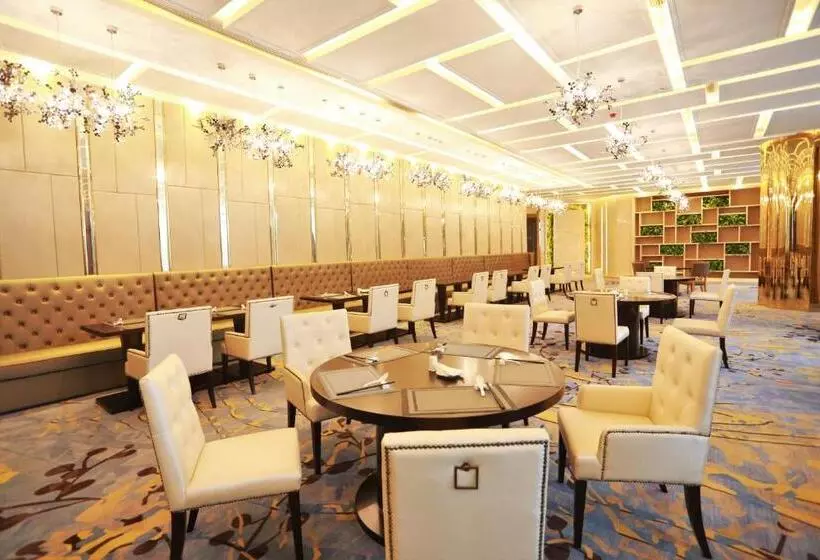 Hotelli Menshine Gloria Plaza