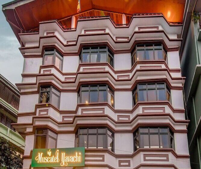 בית מלון כפרי Muscatel Yavachi   400 Mts From Mg Marg