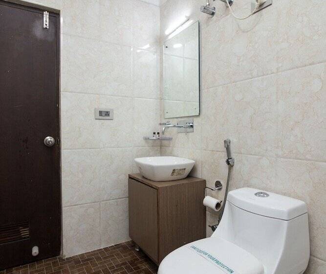 בית מלון כפרי Muscatel Yavachi   400 Mts From Mg Marg