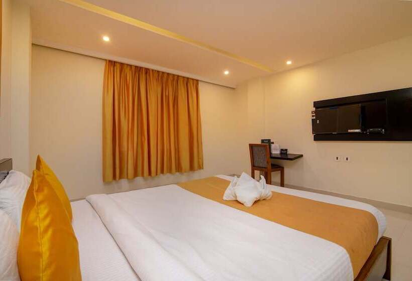 בית מלון כפרי Muscatel Yavachi   400 Mts From Mg Marg