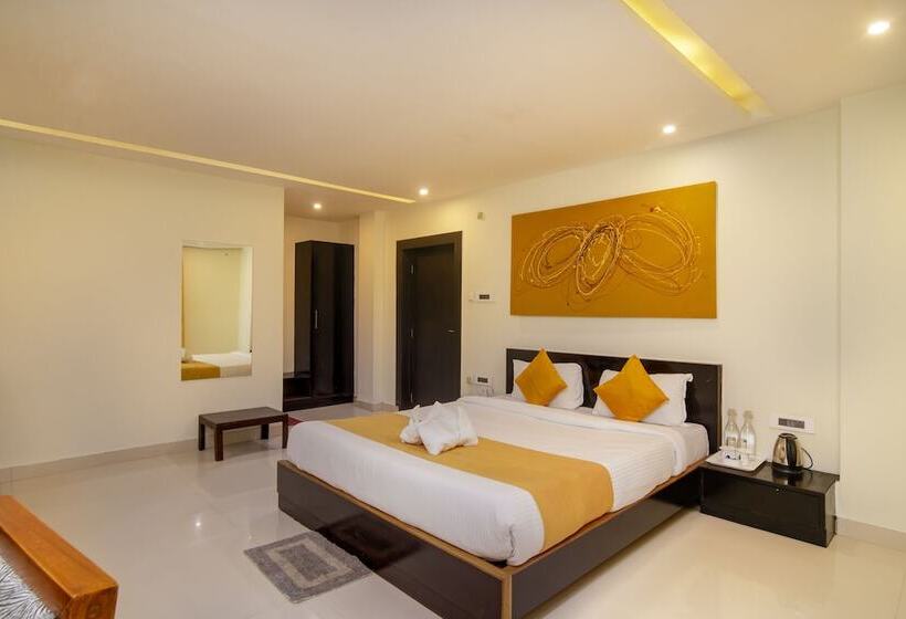 בית מלון כפרי Muscatel Yavachi   400 Mts From Mg Marg