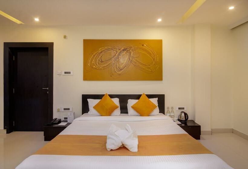 בית מלון כפרי Muscatel Yavachi   400 Mts From Mg Marg