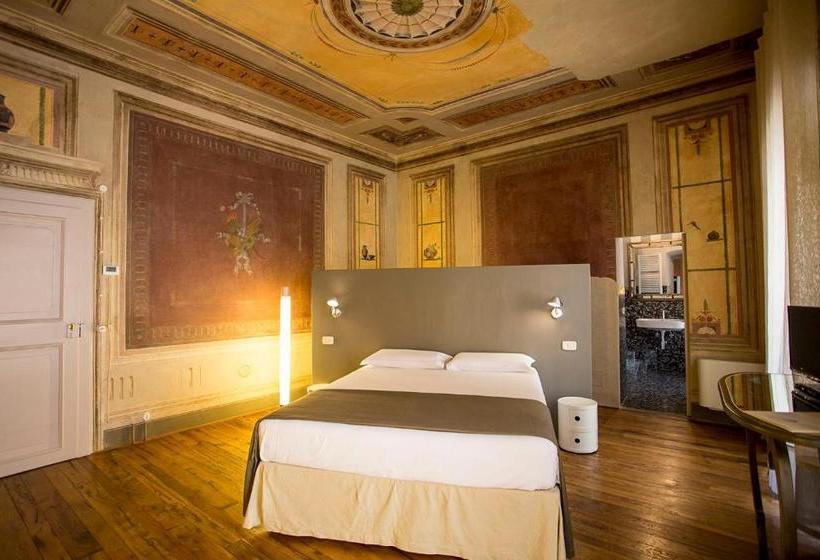 민박 Cortona Charme