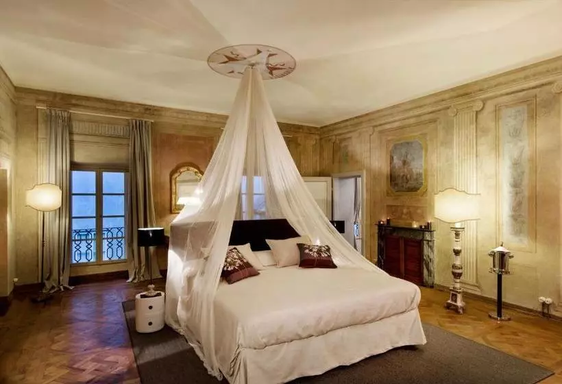 تختخواب و صبحانه Cortona Charme