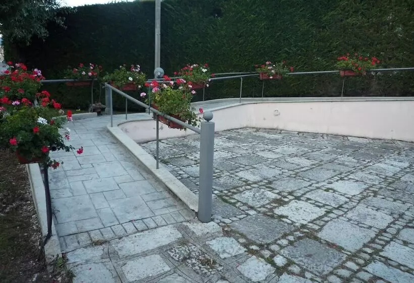 ホテル Albergo Il Giardino Del Rio