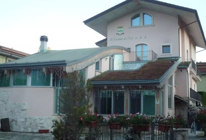 ホテル Albergo Il Giardino Del Rio