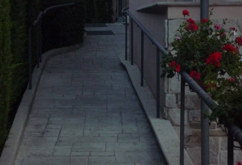 ホテル Albergo Il Giardino Del Rio