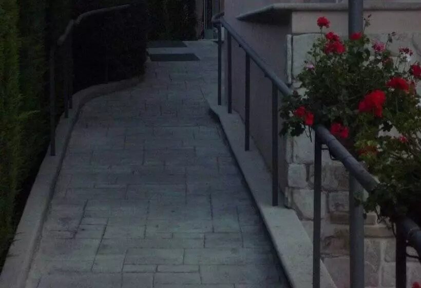 ホテル Albergo Il Giardino Del Rio