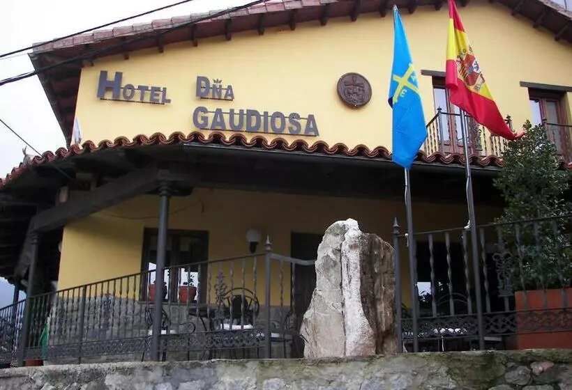 هتل Doña Gaudiosa