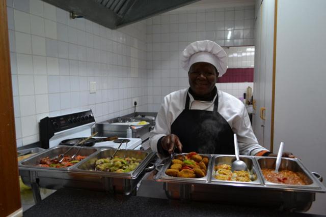 ホテル Jacaranda Lodge