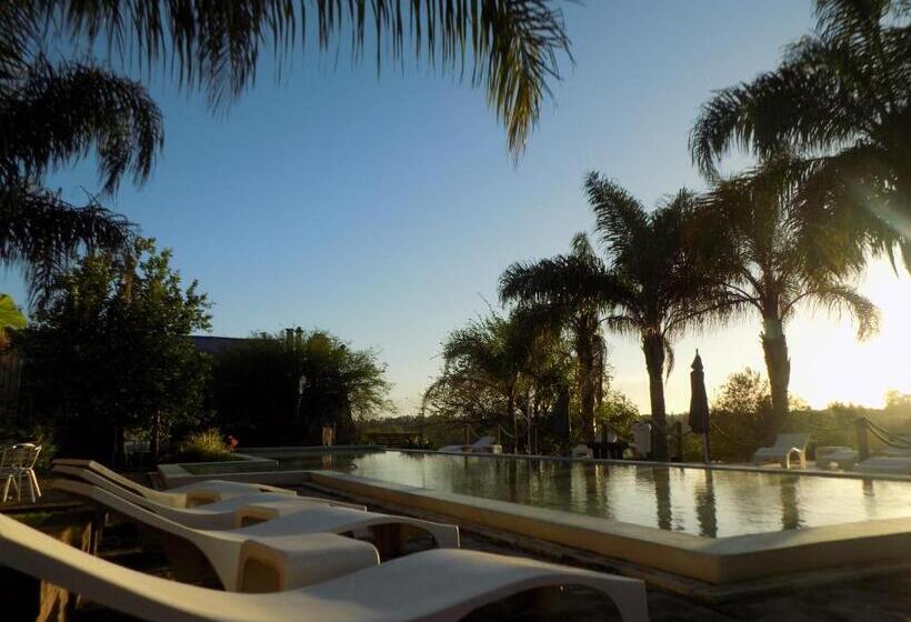 Otel La Cautiva De Ramirez