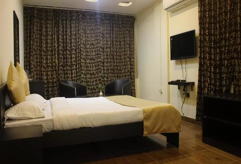 Hotelli Oyo Rooms Jaydev Vihar Square