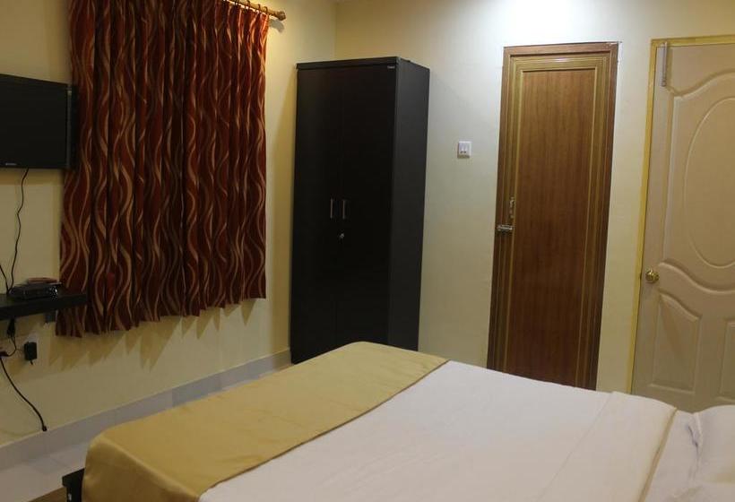 Hotel Oyo Rooms Jaydev Vihar Square